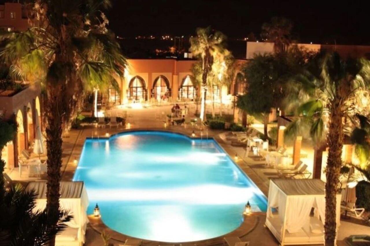 Rs Hotel Karam Palace 우아르자자테 외부 사진