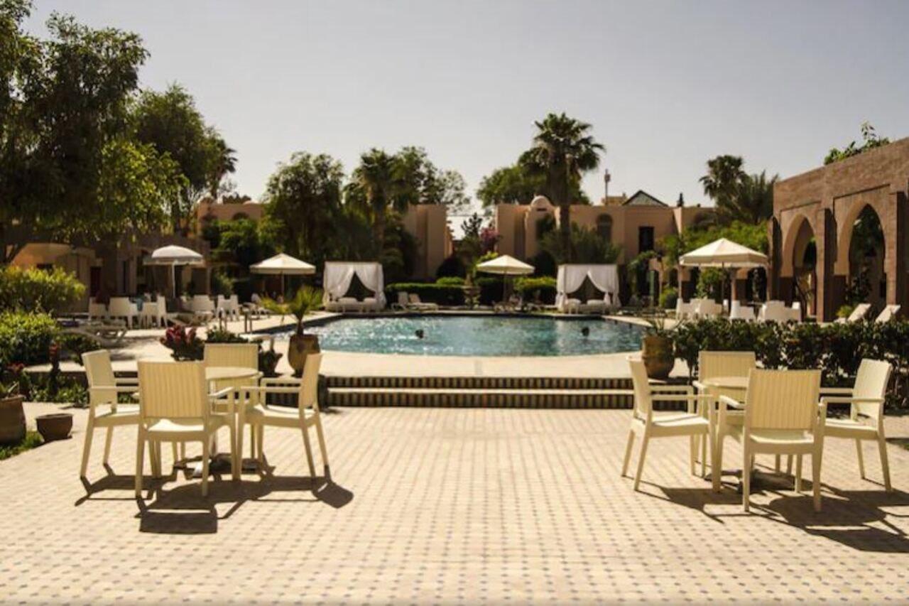 Rs Hotel Karam Palace 우아르자자테 외부 사진