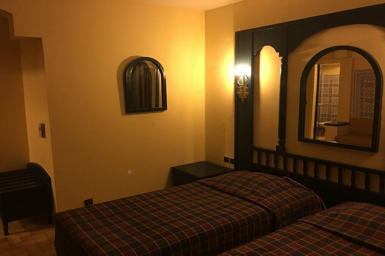 Rs Hotel Karam Palace 우아르자자테 외부 사진