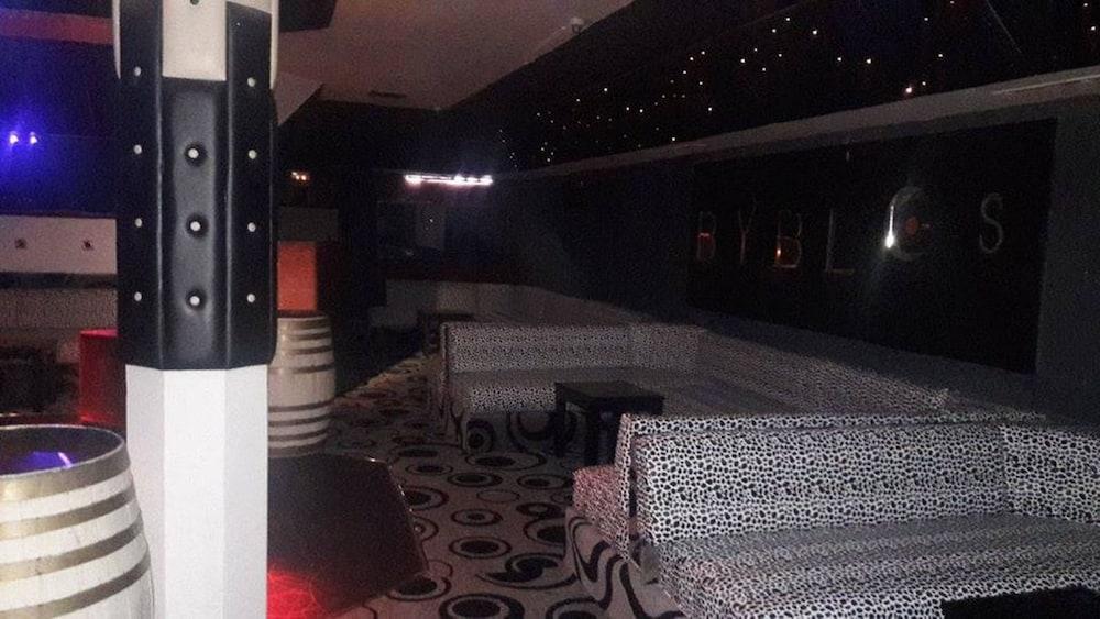 Rs Hotel Karam Palace 우아르자자테 외부 사진