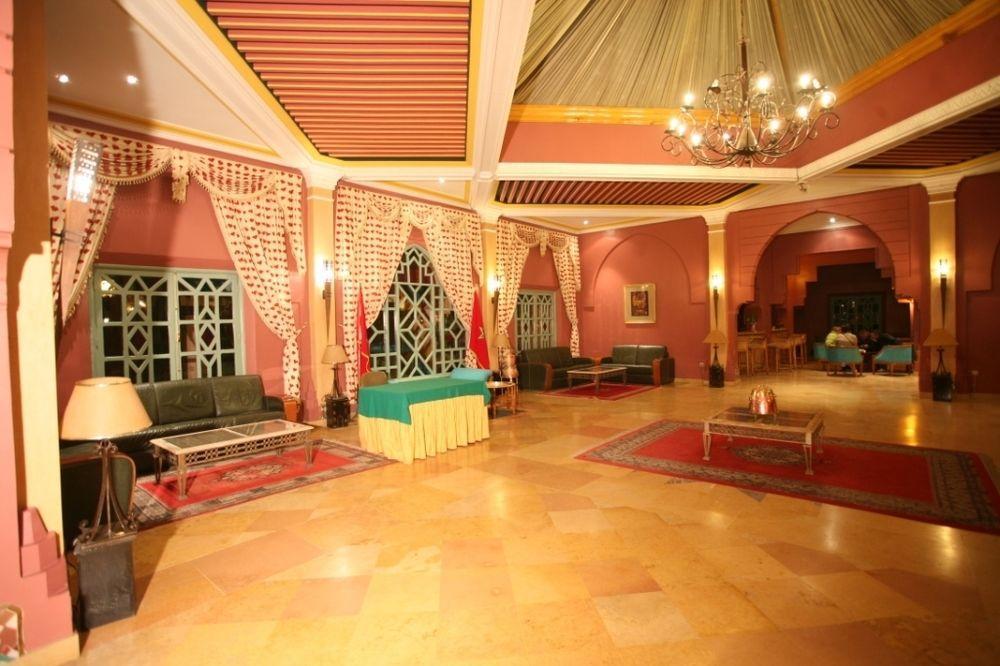 Rs Hotel Karam Palace 우아르자자테 외부 사진
