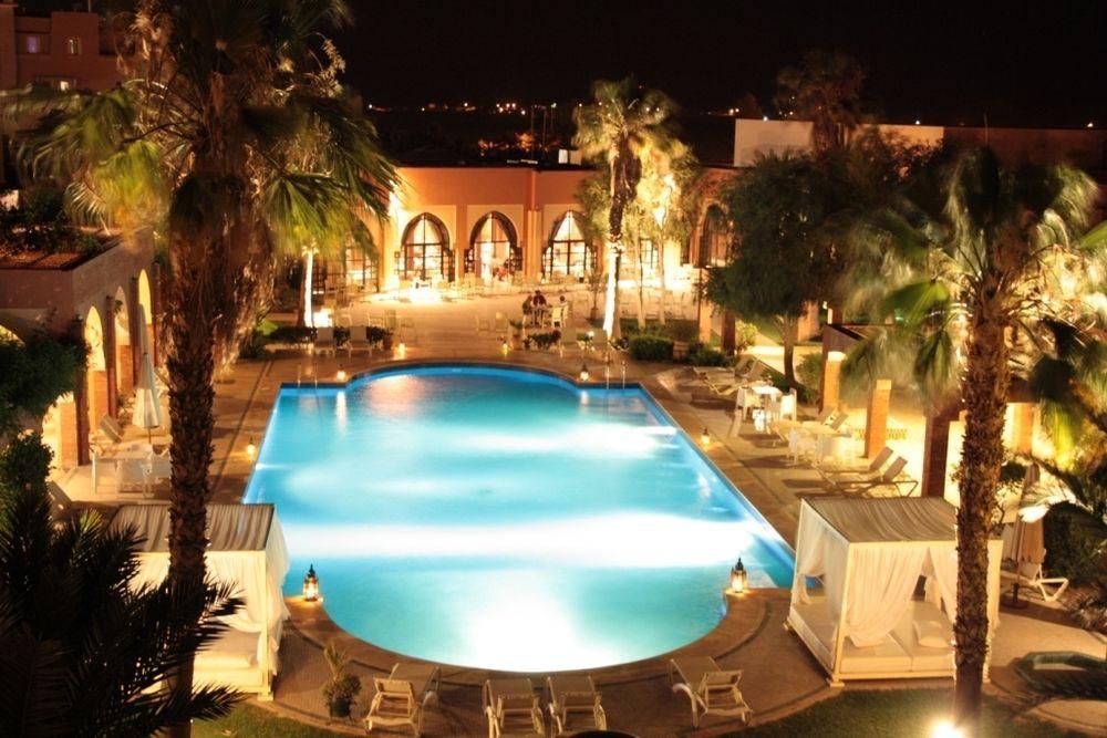 Rs Hotel Karam Palace 우아르자자테 외부 사진